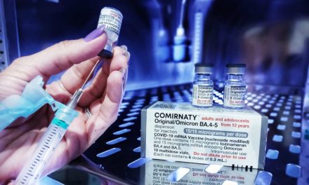 Secretaria Municipal de Saúde vai intensificar reforço da vacina bivalente para profissionais de saúde