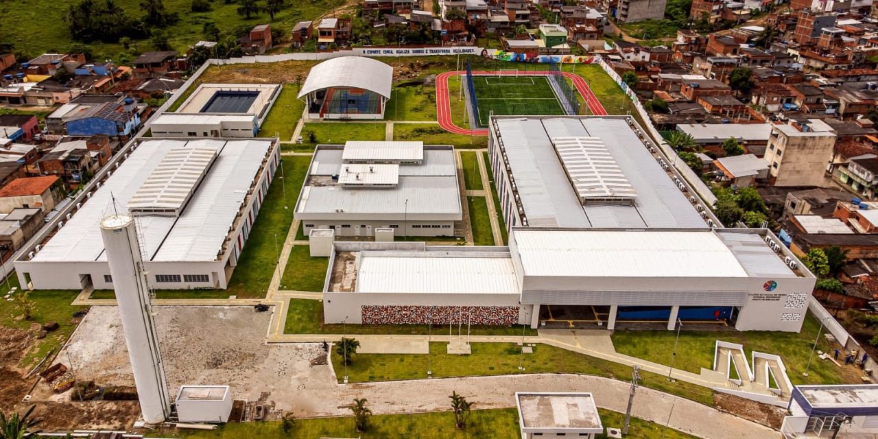 Estado entrega nova escola em tempo integral em Itabuna com investimento de R$ 24 milhões