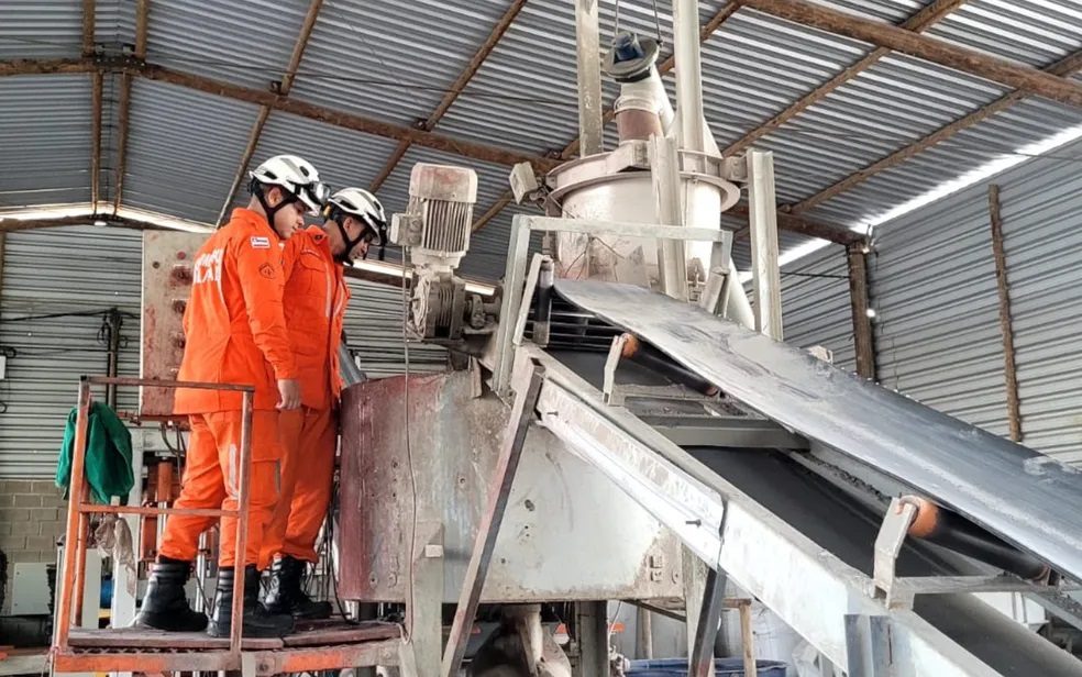 Porto Seguro: funcionário morre após ficar preso dentro de máquina de concreto