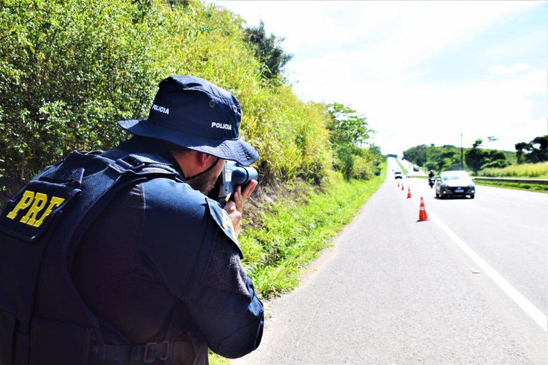 Operação São João: quase 2 mil veículos acima da velocidade foram flagrados nas rodovias federais da Bahia