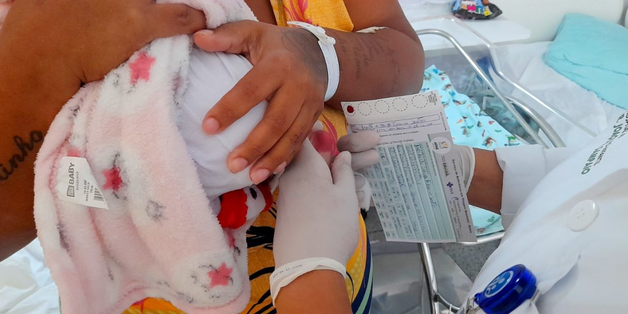 Hospital Materno-Infantil realiza Teste do Pezinho em bebês internados entre o 2º e 5º dia de nascimento