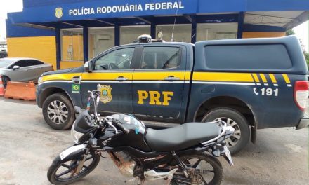 Homem compra motocicleta em grupo de vendas e acaba detido pela PRF por adulteração
