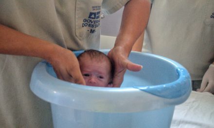 Banho de Ofurô passa a integrar terapias ofertadas aos recém-nascidos do Hospital Materno-Infantil
