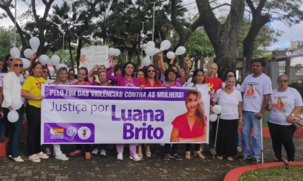 Itabuna: manifestação pede justiça pela morte de Luana Brito, vítima de feminicídio