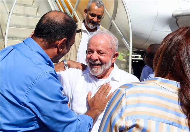 Lula dá sinal verde para pedido de prefeitos sobre construção de novo aeroporto em Ilhéus
