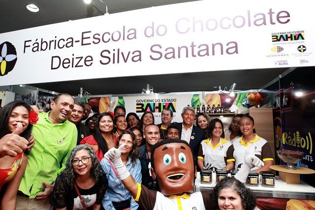 Estudantes desenvolvem e apresentam produtos no Festival Internacional do Chocolate, em Ilhéus