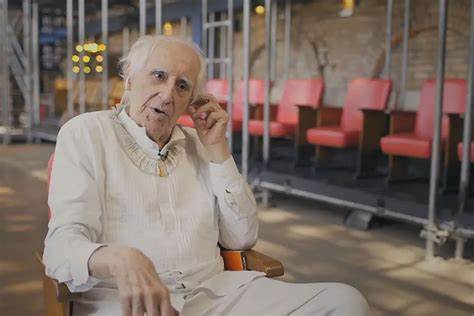 Zé Celso Martinez morre aos 86 anos em São Paulo