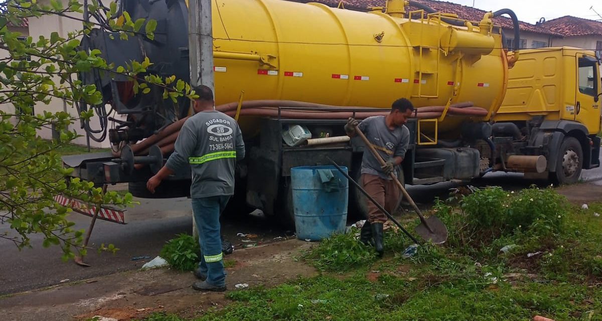 Construções irregulares e mau uso de redes de esgoto em Itabuna provocam extravasamento