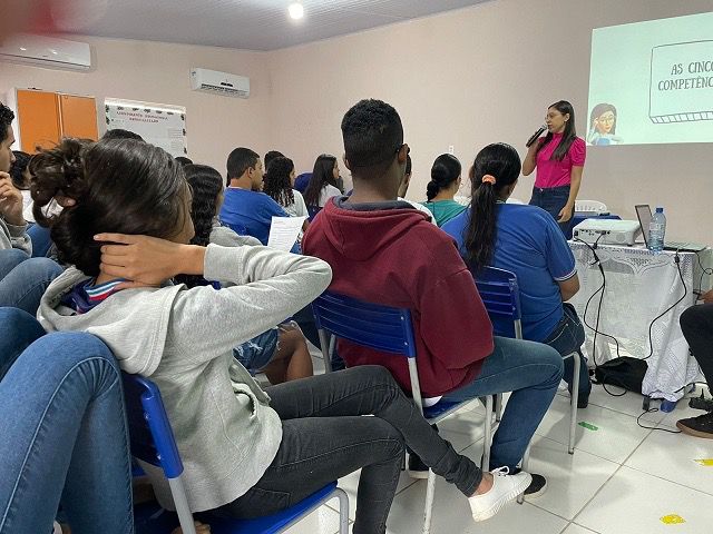 Colégio Estadual Adonias Filho realiza a 2° Edição do Projeto de Olho no ENEM