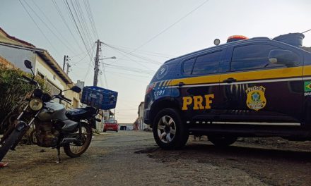 Moto roubada há mais de 13 anos em São Paulo é recuperada pela PRF em Poções