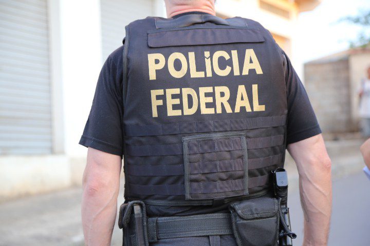 Operação da Polícia Federal investiga fraude de R$15 milhões; prefeito é preso
