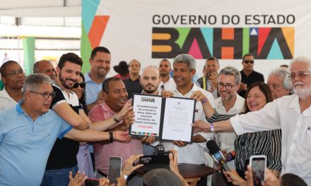 Jerônimo Rodrigues entrega reforma do mercado municipal de Itacaré, inaugura obras e autoriza novos investimentos