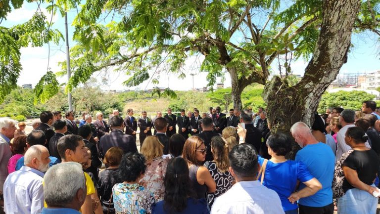 O último adeus à Oduque; homenagens e emoção marcam sepultamento do ex-prefeito em Itabuna