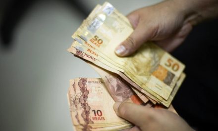 Lula confirma salário mínimo de R$ 1.412 a partir de 1º de janeiro