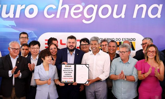 Governador sanciona lei que isenta IPVA de veículos elétricos e destaca investimentos do Estado em Camaçari, com a chegada da BYD