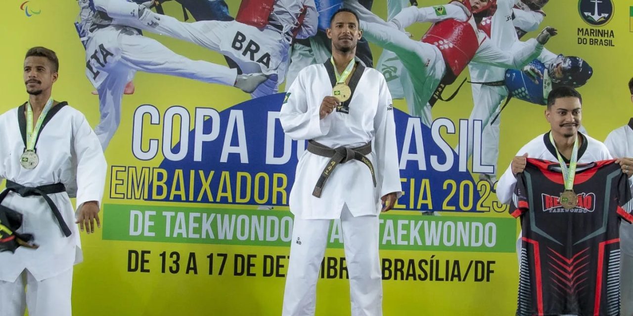 Patrocinado pela Socializa, atleta ilheense traz o título de campeão da Copa do Brasil de Taekwondo