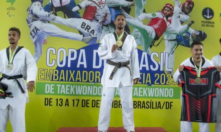 Patrocinado pela Socializa, atleta ilheense traz o título de campeão da Copa do Brasil de Taekwondo