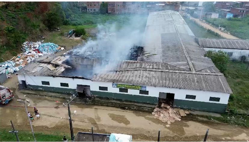 Associação dos Agentes Ambientais e Catadores de Recicláveis realiza campanha de arrecadação para reconstrução da Central de Triagem