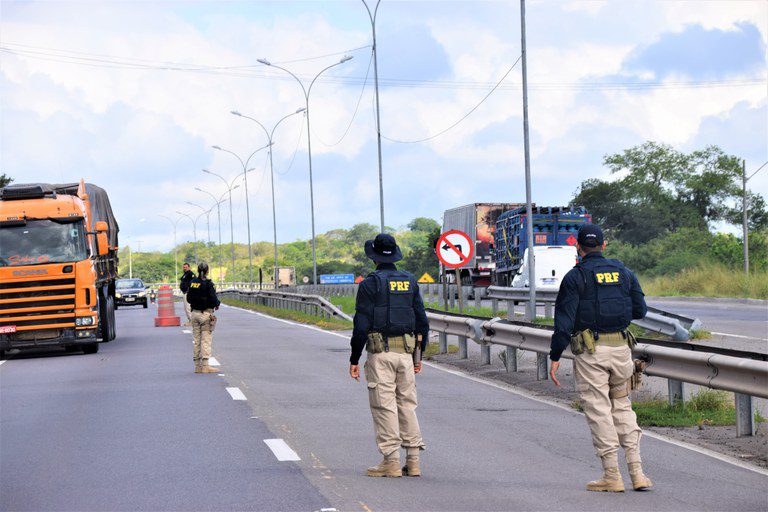 PRF encerra Operação Ano Novo com queda no número de mortes nas rodovias baianas