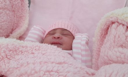 Helena é o primeiro bebê nascido no Hospital Materno-Infantil em 2024