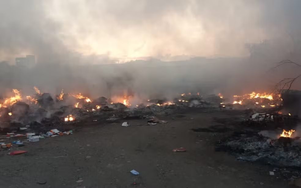 Incêndio destrói Central de Triagem da Coleta Seletiva em Itabuna