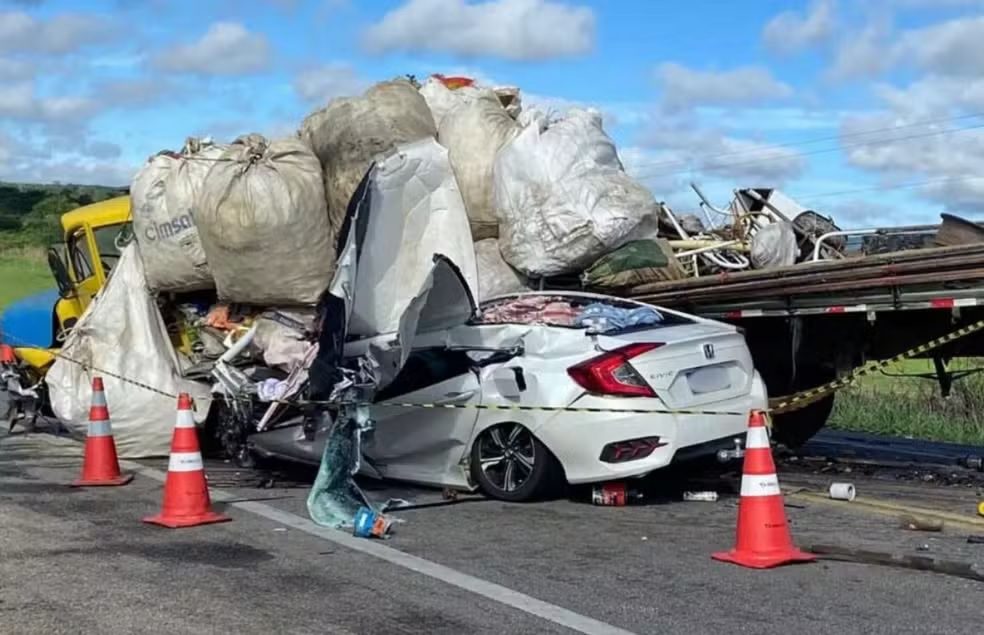 Três pessoas da mesma família morrem em mais um acidente grave nas estradas da Bahia