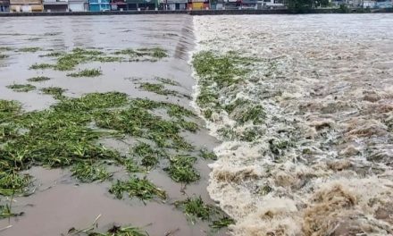 Chuvas causam transtornos e deixam mais de 60 pessoas desalojadas em Itabuna