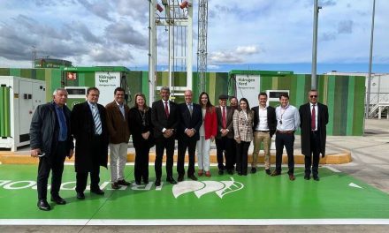 Missão baiana na Espanha conhece unidade que abastece ônibus de transporte público com hidrogênio verde