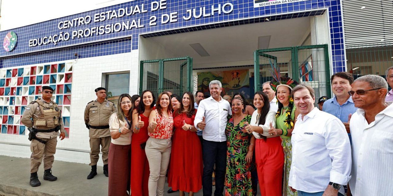 Entrega de Centro de Educação Profissional garante futuro promissor para estudantes de comunidade de Porto Seguro