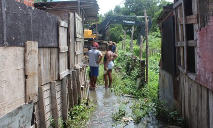 Rompimento de adutora no Jardim Alamar afeta o abastecimento de água em bairros da zona norte de Itabuna