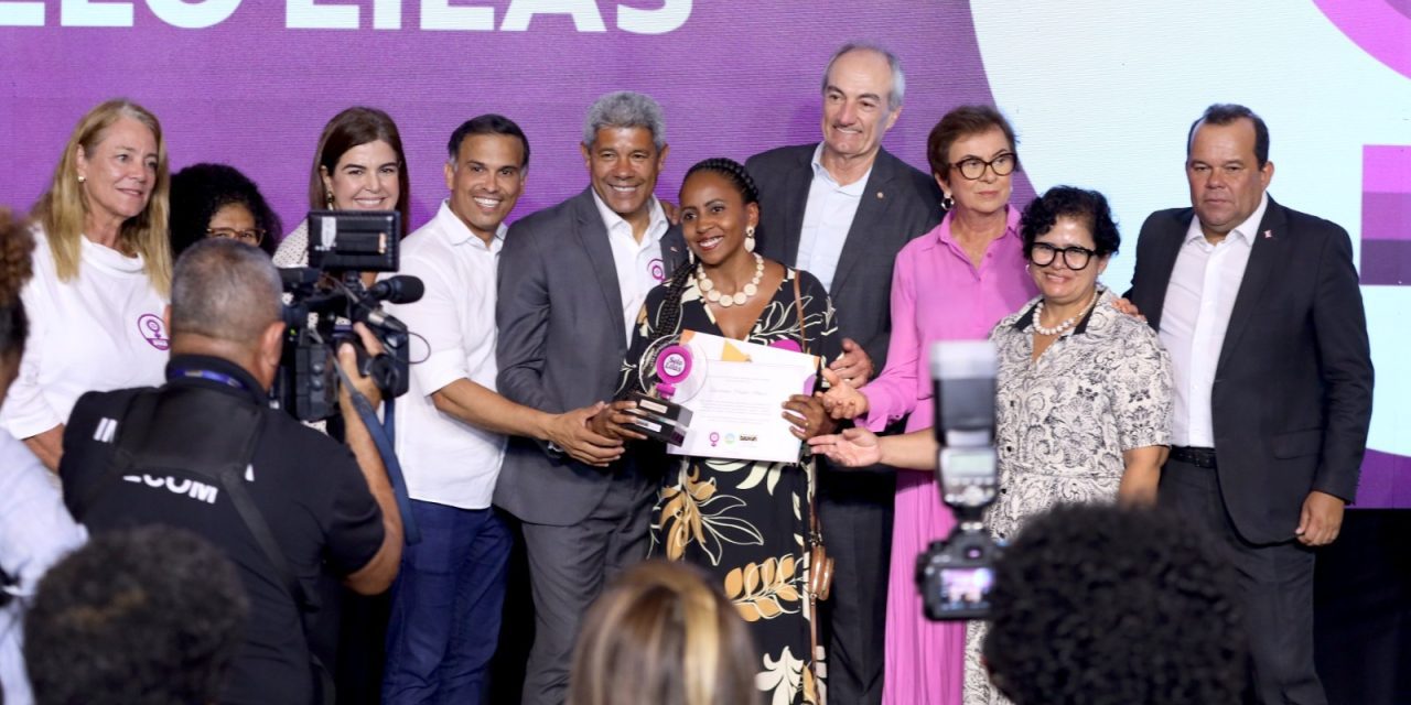 Selo Lilás: Jerônimo Rodrigues certifica 83 empresas baianas em prol da igualdade de gênero no ambiente de trabalho
