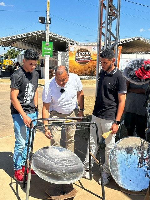 Projeto de fogão sustentável do CEEP do Chocolate de Ilhéus é publicado em Simpósio Internacional