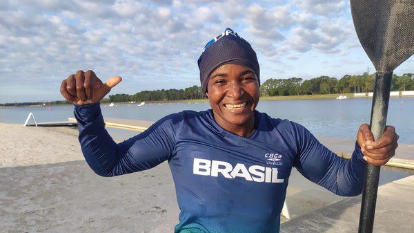 Atleta de Itacaré conquista vaga olímpica inédita na história da canoagem de velocidade feminina