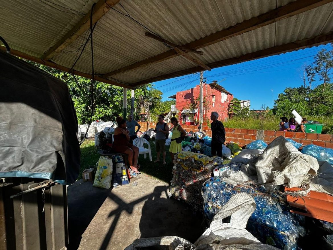 Abril2024-Visita reciclagem de plástico Boipeba-Crédio_ Helder Quiroga