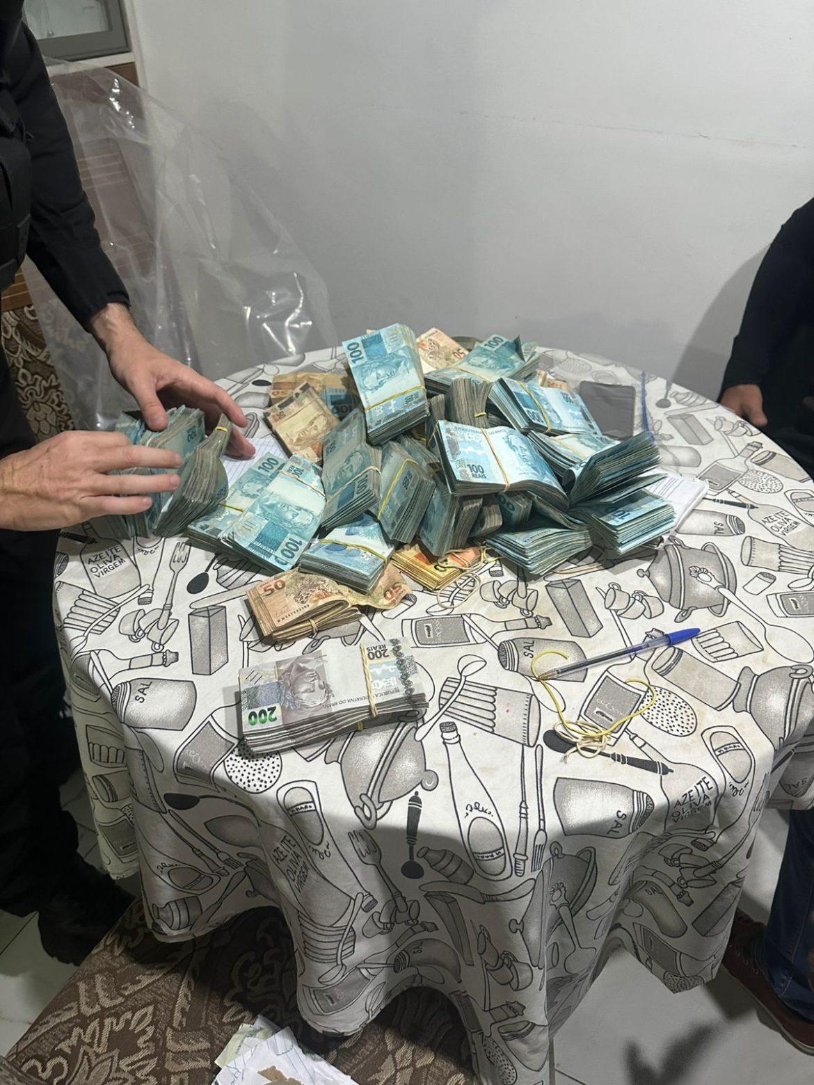 e130487c-6a97-4a6b-b728-dba2b666ca9d