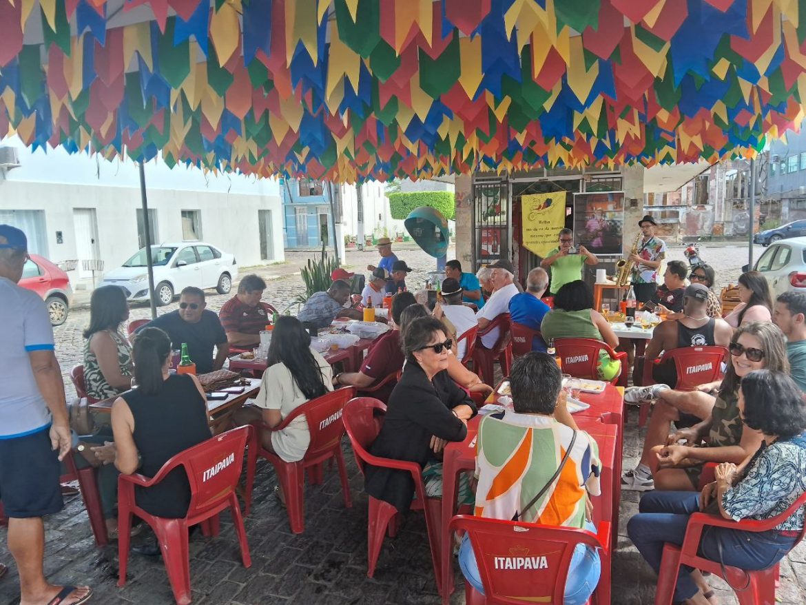 Lançamento do livro O Berimbau – valhacouto de boêmios, no Mac Vita1