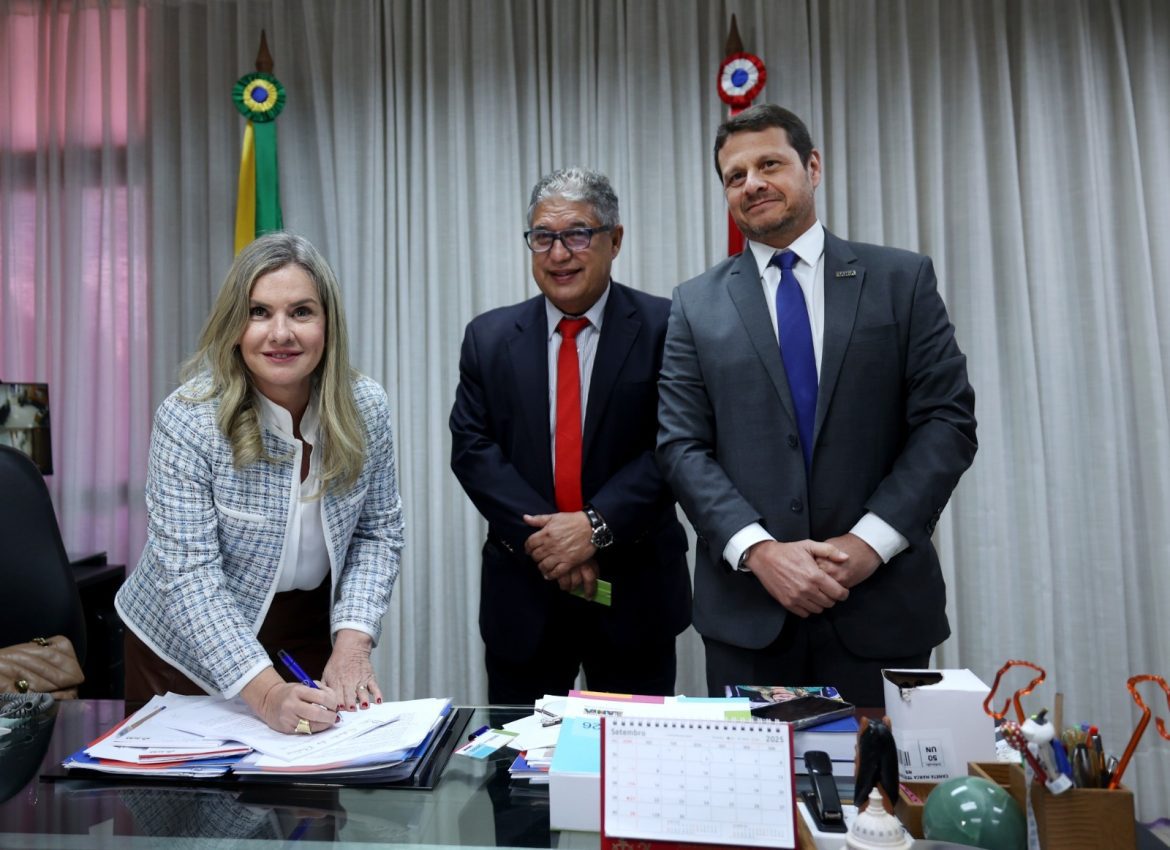 63a3a3a4-8c14-4111-b9eb-c3e66edfce7c (1)