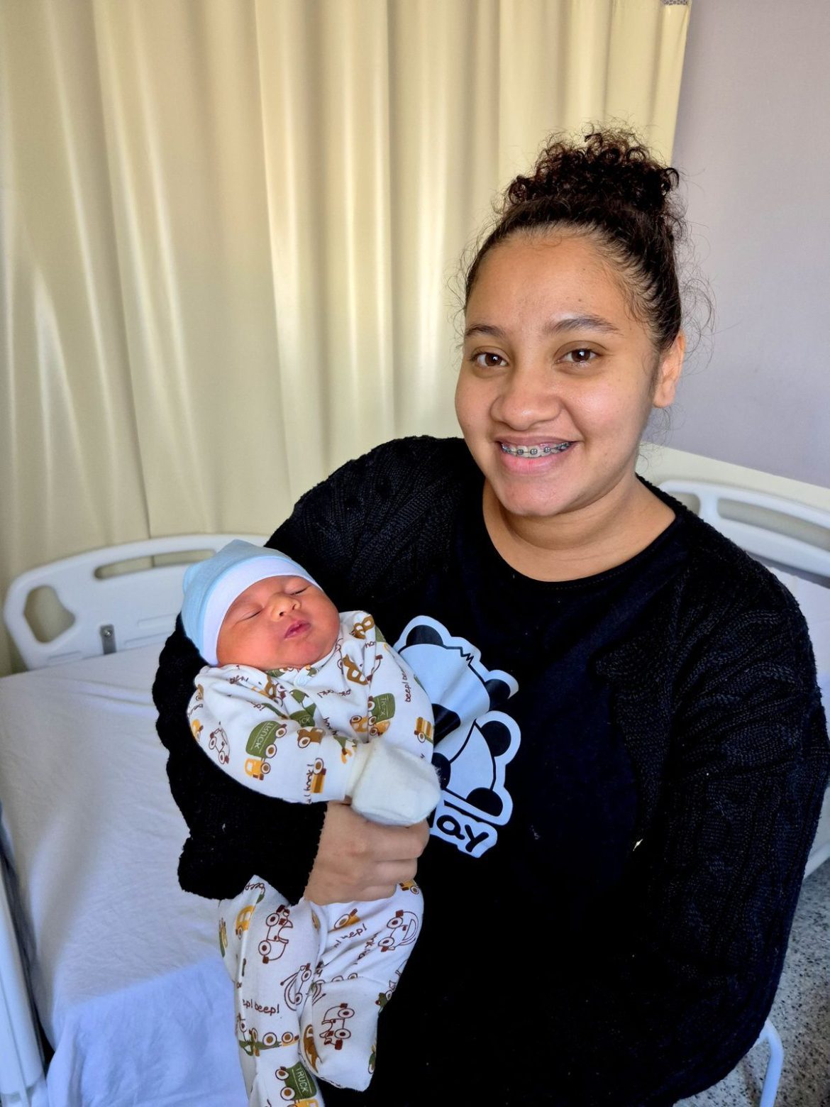 fbd842e3-0c3d-423c-9421-9040f63cb5be